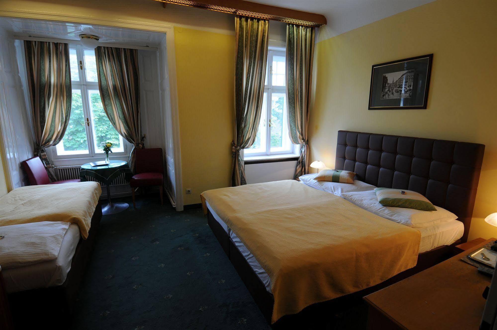 Bergwirt Schönbrunn Hotel 3*
